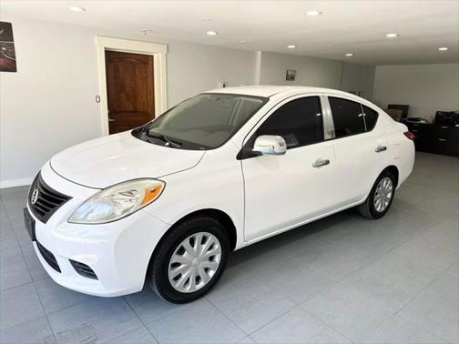 2014 Nissan Versa 1.6 S