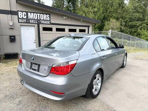 2007 BMW 530 530xi Sedan 4D