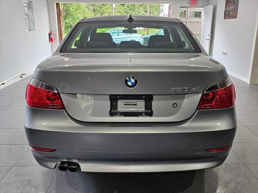 2007 BMW 530 530xi Sedan 4D