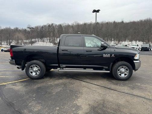 2018 RAM 2500 Tradesman Crew Cab 4x4 6'4' Box