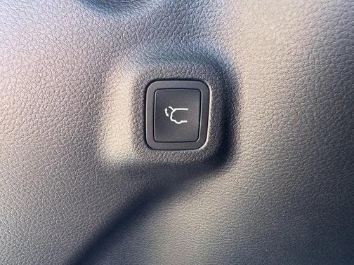 Bright White Clearcoat 2026 Jeep Compass Limited