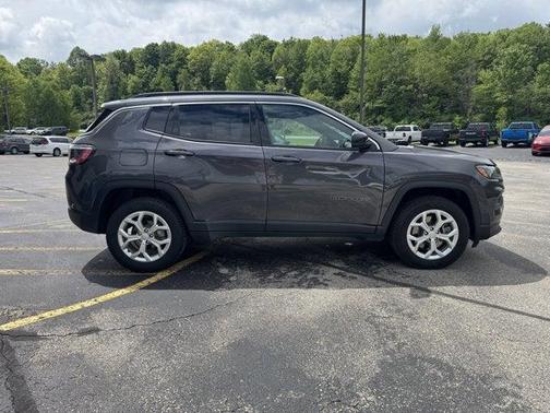 Baltic Gray Metallic Clearcoat 2024 Jeep Compass Latitude