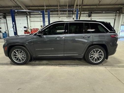 2022 Jeep Grand Cherokee 4xe Summit