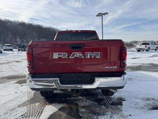 2026 RAM 2500 Tradesman Crew Cab 4x4 6'4' Box