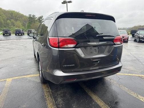 Granite Crystal Metallic Clearcoat 2020 Chrysler Voyager LXI