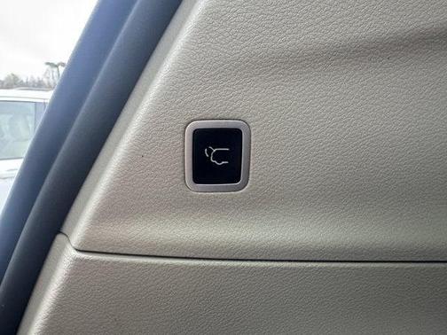 Granite Crystal Metallic Clearcoat 2020 Chrysler Voyager LXI