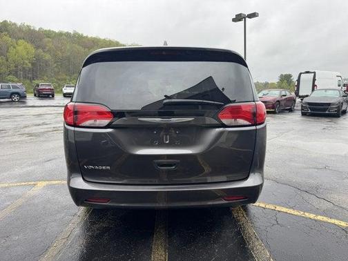 Granite Crystal Metallic Clearcoat 2020 Chrysler Voyager LXI