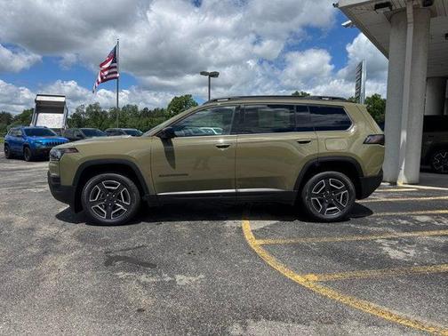 '41 2026 Jeep Cherokee Laredo 4x4