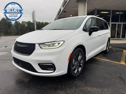 2026 Chrysler Pacifica L