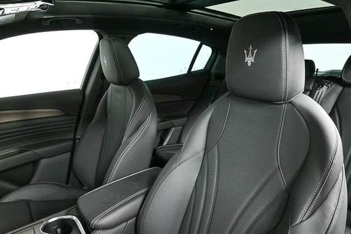 2025 Maserati Grecale Folgore Base