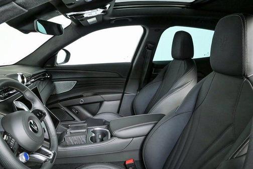 Night 2026 Maserati Grecale Modena