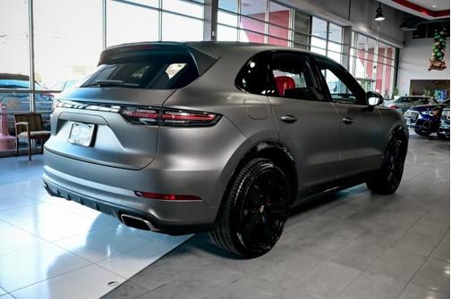 2022 Porsche Cayenne Cayenne