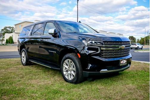 2023 Chevrolet Suburban Premier