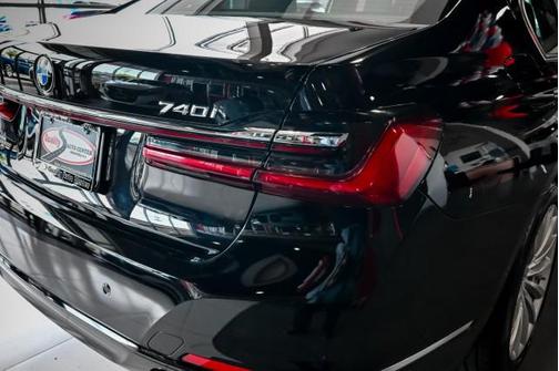 2022 BMW 740 i xDrive