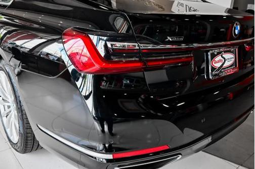 2022 BMW 740 i xDrive