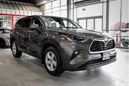 2021 Toyota Highlander LE