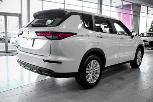 2024 Mitsubishi Outlander ES 2.5 S-AWC