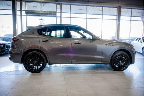 2022 Maserati Levante Modena