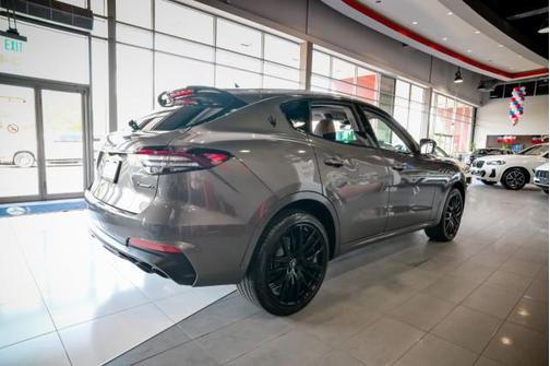 2022 Maserati Levante Modena