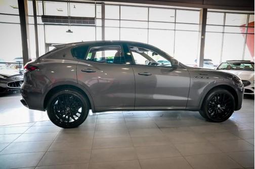 2022 Maserati Levante Modena