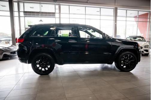 2022 Jeep Grand Cherokee Laredo