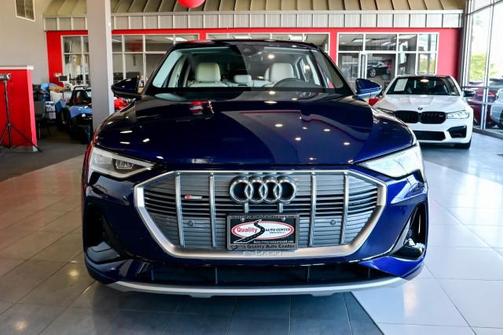 2022 Audi e-tron Sportback S line Premium