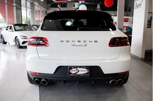 2018 Porsche Macan Base