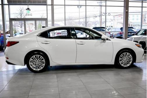 2017 Lexus ES 350 Base