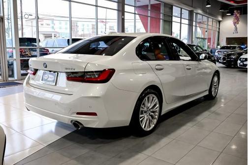 Mineral White Metallic 2023 BMW 330 xDrive