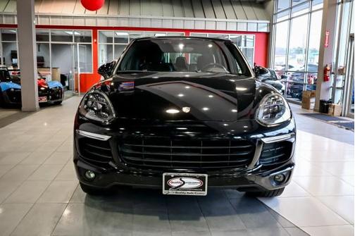 2016 Porsche Cayenne Cayenne