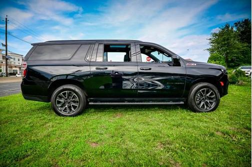 2021 Chevrolet Suburban 4WD Z71