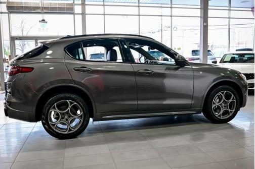 2022 Alfa Romeo Stelvio Ti