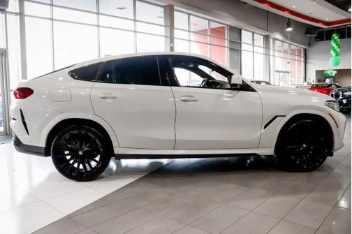 2023 BMW X6 xDrive40i