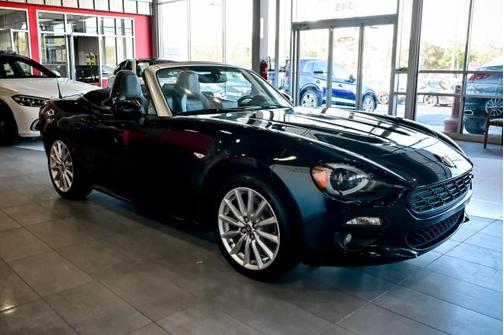 2019 FIAT 124 Spider Base