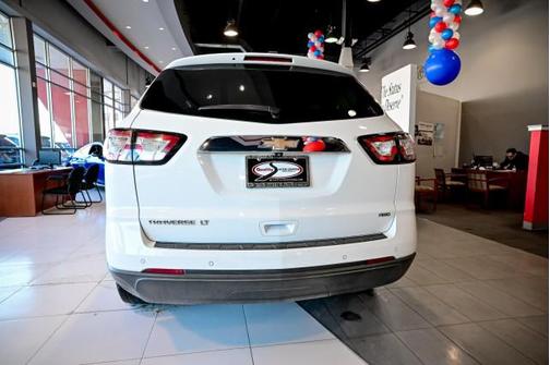 2017 Chevrolet Traverse 2LT