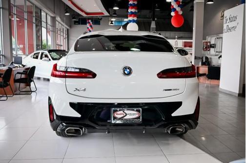 2023 BMW X4 xDrive30i