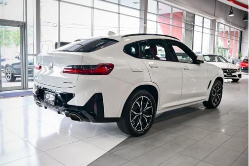 2023 BMW X4 xDrive30i
