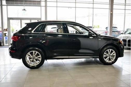 2021 Audi Q3 45 S line Premium