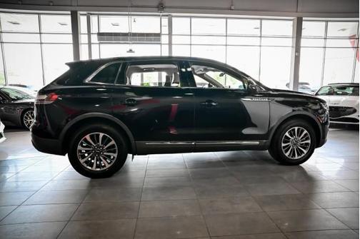 2021 Lincoln Nautilus Standard
