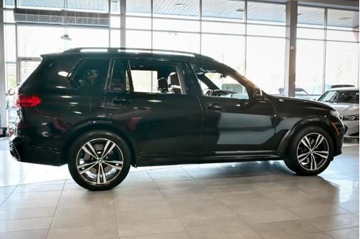 2021 BMW X7 M50i