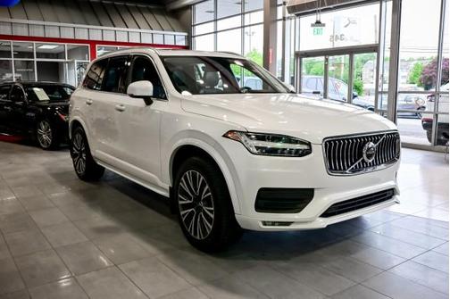 Crystal White Metallic 2020 Volvo XC90 T5 Momentum
