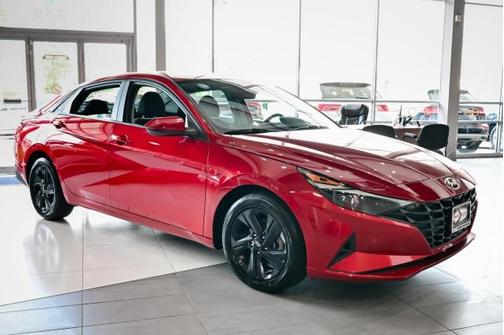 2021 Hyundai ELANTRA SEL
