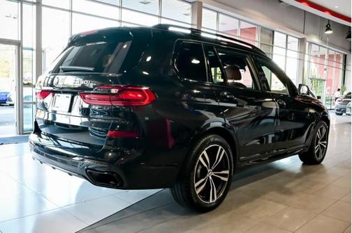 2021 BMW X7 M50i