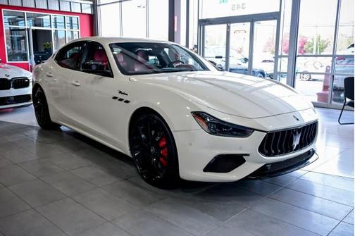 2022 Maserati Ghibli Modena