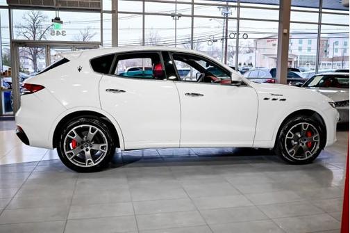 2022 Maserati Levante Modena