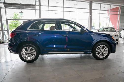 2022 Audi Q3 45 S line Premium