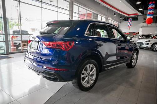 2022 Audi Q3 45 S line Premium