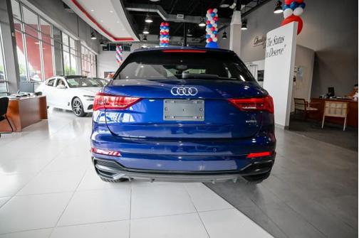 2022 Audi Q3 45 S line Premium