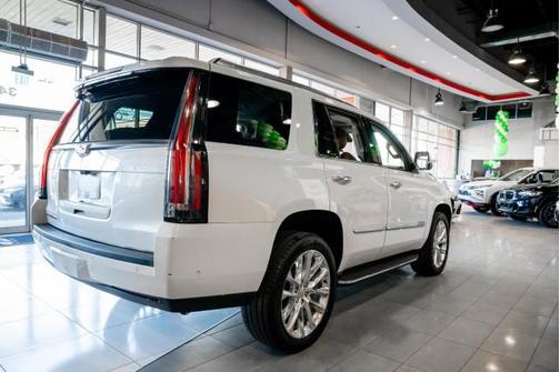 2020 Cadillac Escalade Luxury