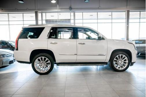 2020 Cadillac Escalade Luxury